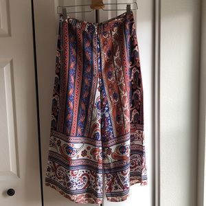 Forever21 contemporary paisley printed culottes, size S.